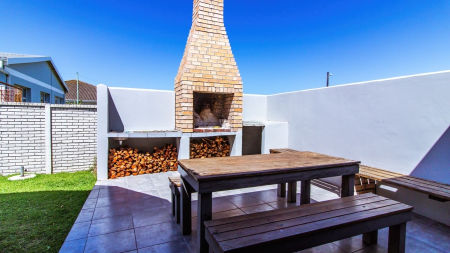 3 Bedroom Property for Sale in Kidds Beach Eastern Cape